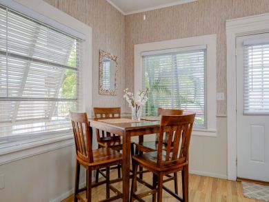 Charming Updated Cottage on Anna Maria Island
